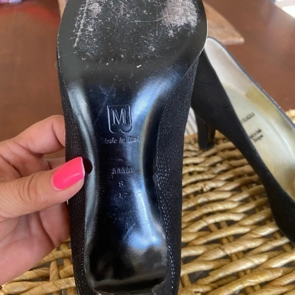 Bruno Magli vintage made in Italy size 8.5 black‎ slight shimmer heels